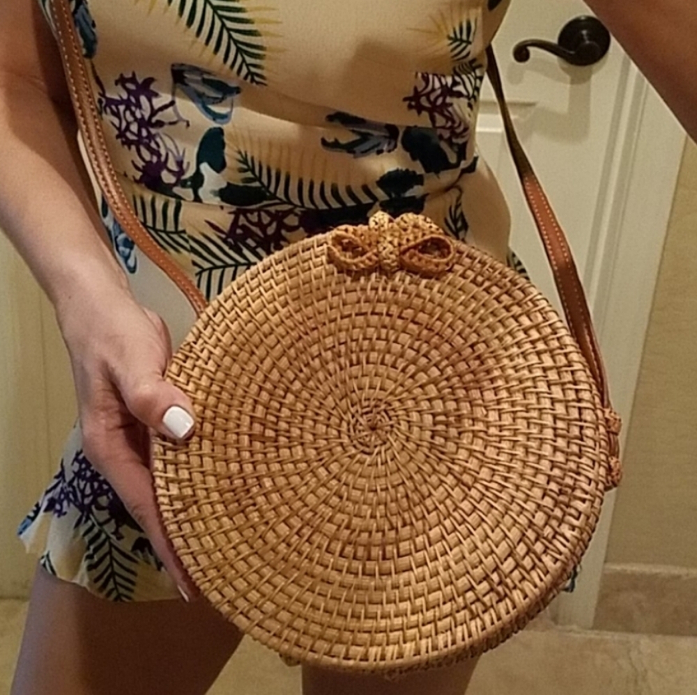 Circle Straw Beach Handwoven Rattan Crossbody Bag - Picture 5 of 8